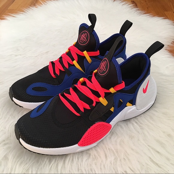 Nike Huarache E.D.G.E Women’s Sneakers - Picture 2 of 7